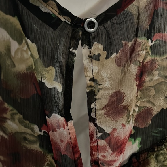 Mandee sheer top - Picture 6 of 9